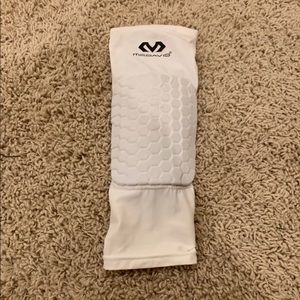 McDavid White Hex Leg Sleeve